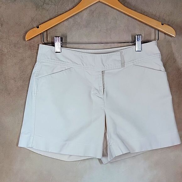 Ann Taylor Signature 4" Khaki Shorts - Picture 4 of 15